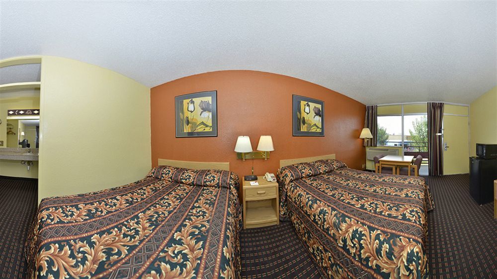 Econo Lodge Carlsbad Caverns Area ภายนอก รูปภาพ