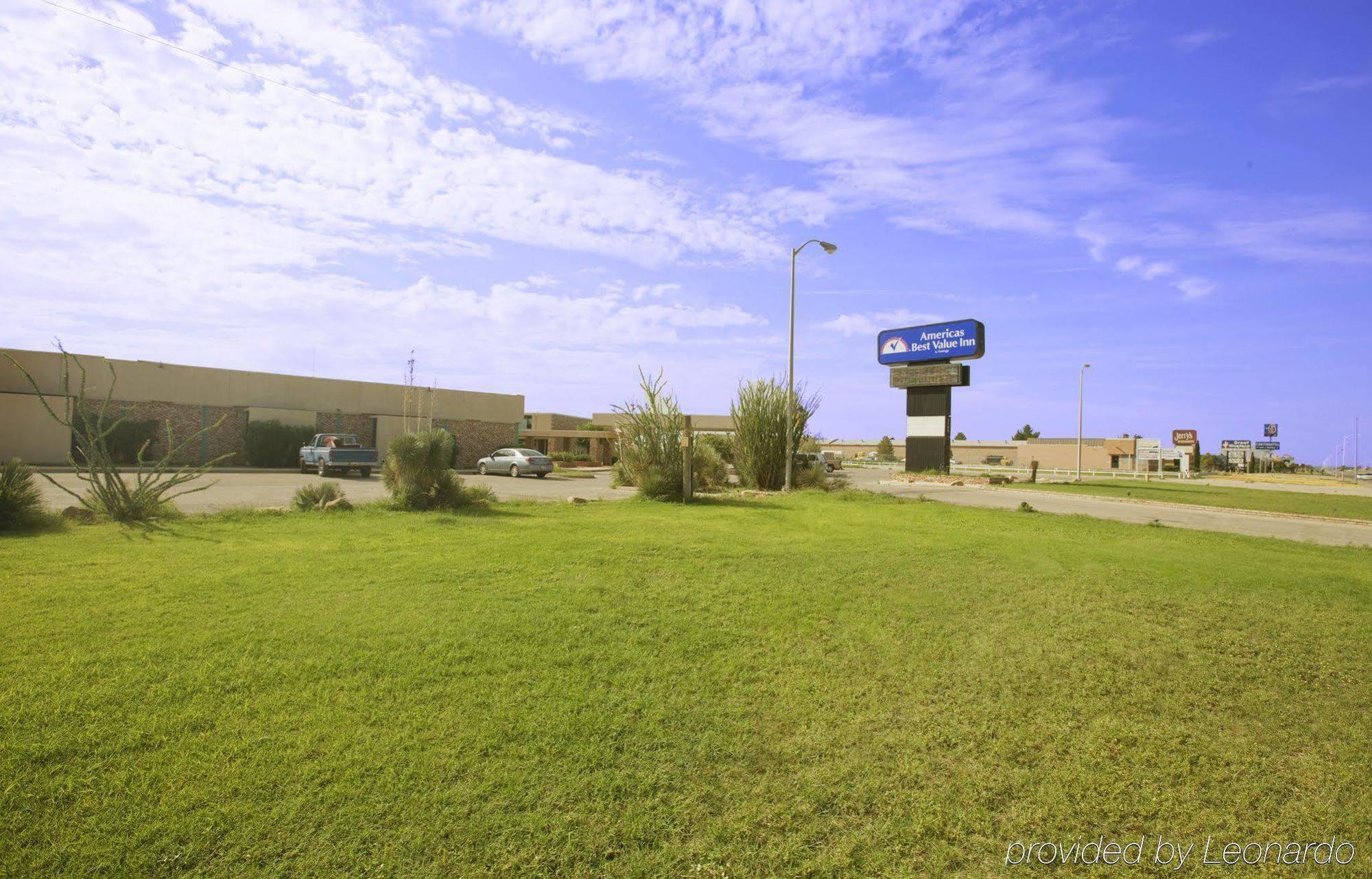 Econo Lodge Carlsbad Caverns Area ภายนอก รูปภาพ